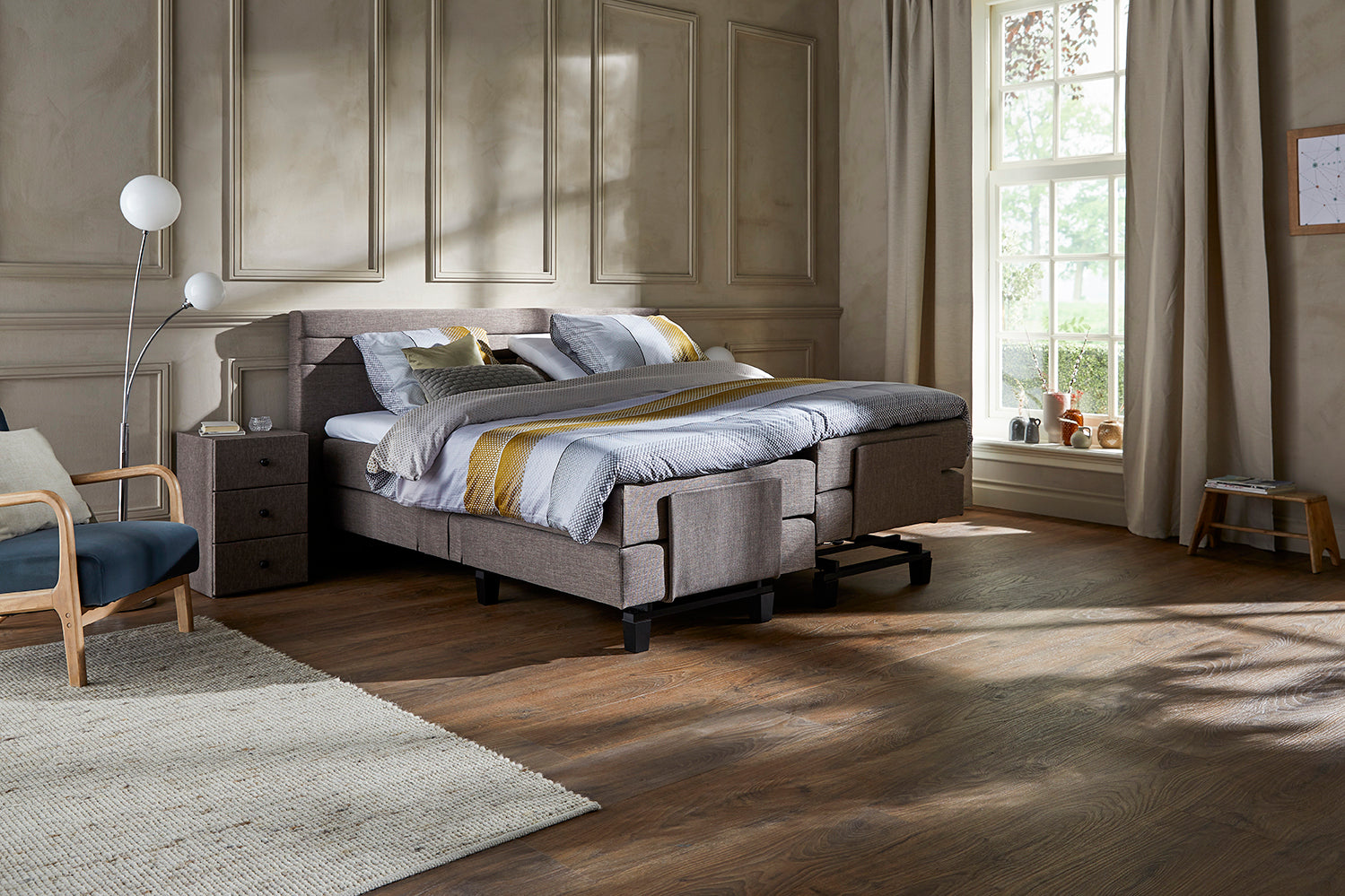 Boxspring OONA - Elektrisch verstelbaar - Meubelstof Hopper – Boxspring.nl